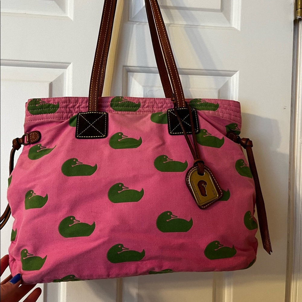 Vintage Dooney & Bourke Victoria Logo Purse